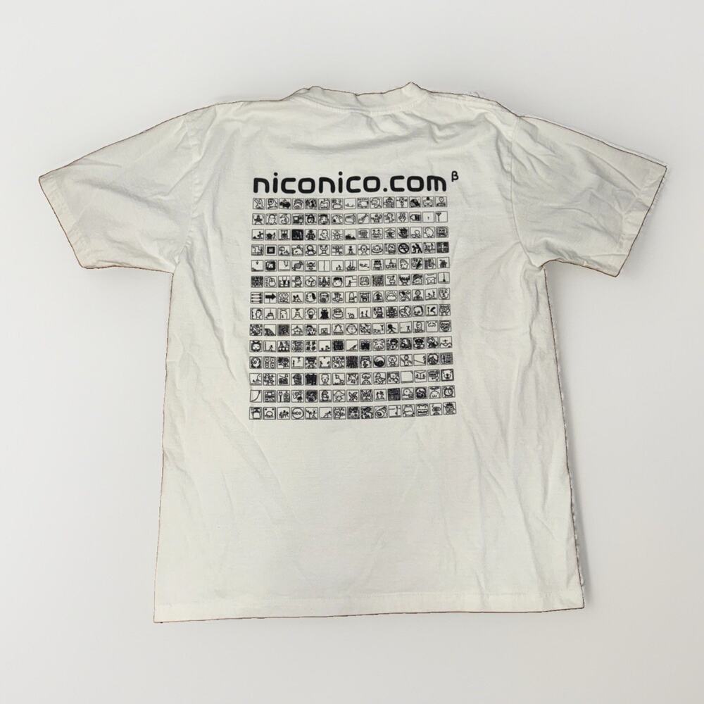 Japanese Emoji Character T-Shirt White Medium 19x26